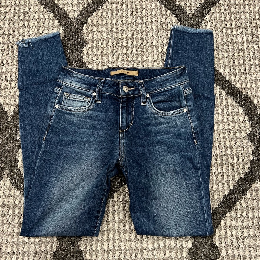 Joe’s jeans skinny ankle size 24 distressed hemming